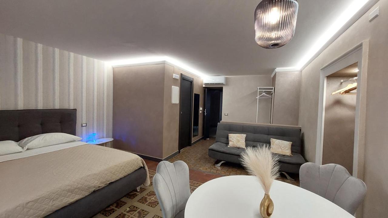 I 3 Principi, Garibaldi Suites Катания Экстерьер фото