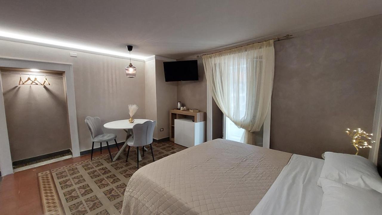 I 3 Principi, Garibaldi Suites Катания Экстерьер фото