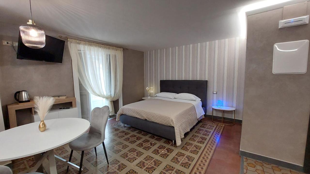 I 3 Principi, Garibaldi Suites Катания Экстерьер фото